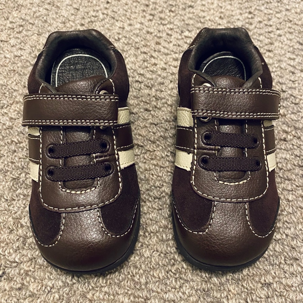 BRAND NEW!!! Pediped Kyle chocolate brown.